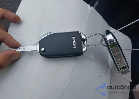 2023 Kia Forte Lxs z USA, uszkodzony, nr VIN 3KPF24AD8PE555972